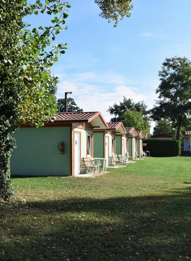 Marina Tynec N. L. - Kemp Tynec nad Labem Luaran gambar