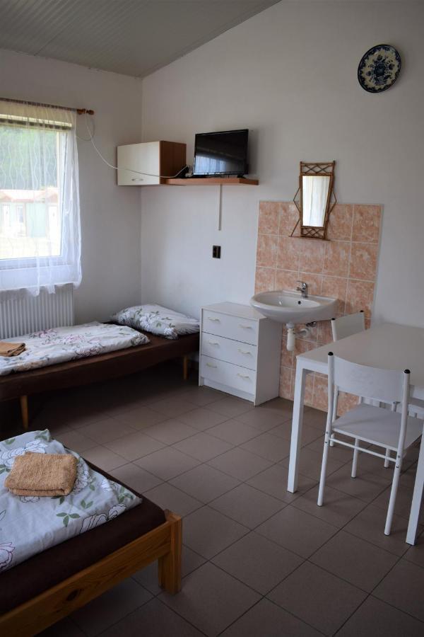 Marina Tynec N. L. - Kemp Tynec nad Labem Luaran gambar